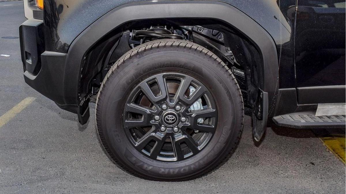 Toyota Prado Toyota Prado GXR Model 2024-15-15