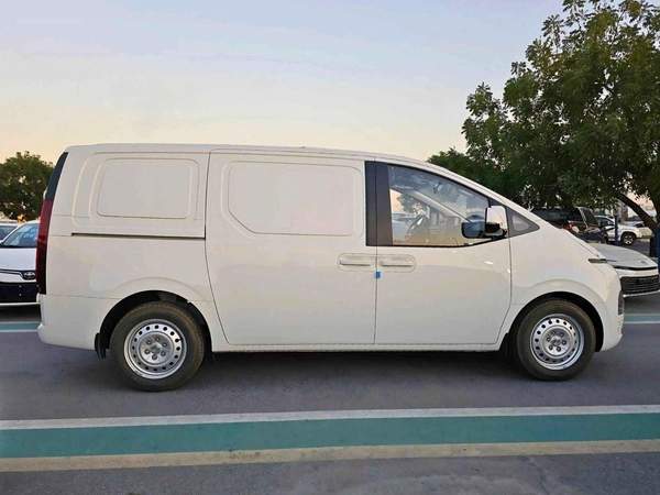 Hyundai Staria CARGO | 2.2L V4 DIESEL | MANUAL GEAR BOX | 2 STR (CODE # STCD)
