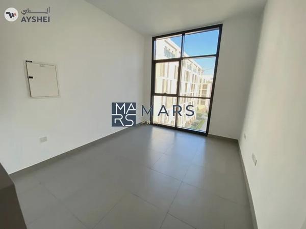 Cozy | Large Windows | Pool View | Kitchen Appliances