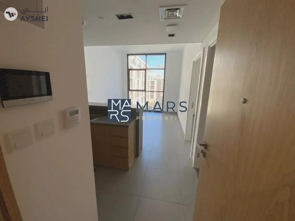 Cozy | Large Windows | Pool View | Kitchen Appliances