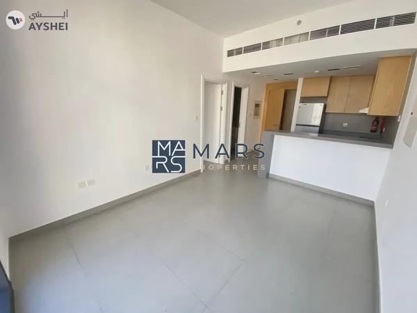 Cozy | Large Windows | Pool View | Kitchen Appliances