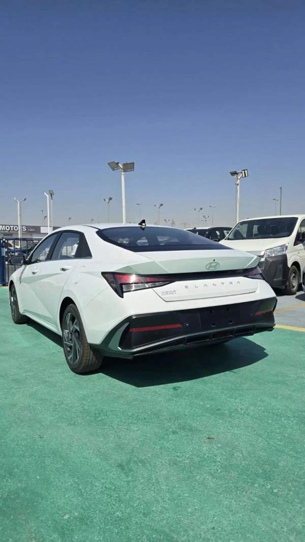HYUNDAI ELANTRA LUXURY VERSION FULL OPTION 1.5L PETROL 2025 MODEL