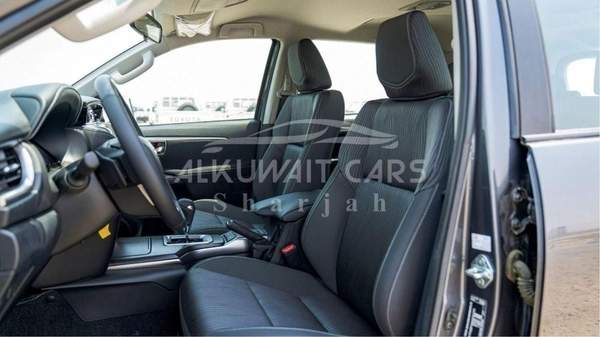 Toyota Fortuner 2.4L Diesel AT 4X4 MY2025