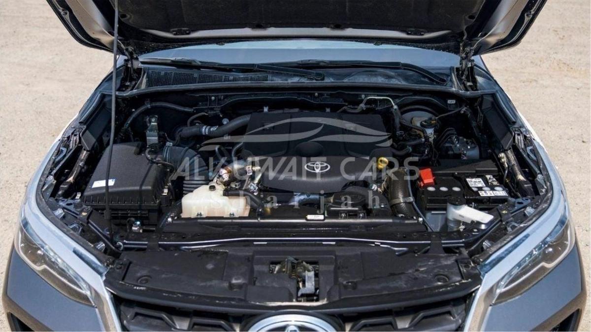Toyota Fortuner 2.4L Diesel AT 4X4 MY2025-18-18