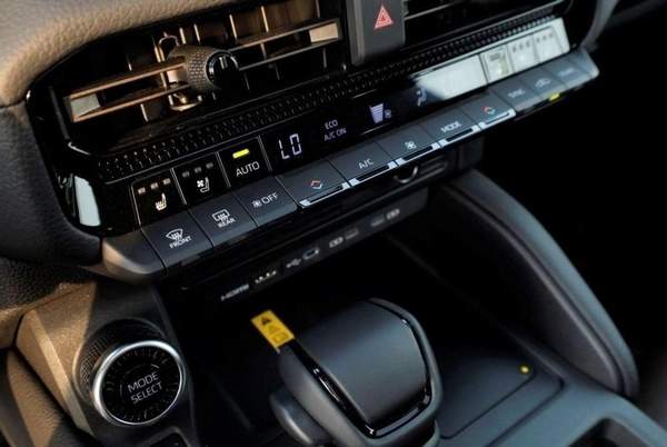 Toyota Prado PRADO FULL OPTION PETROL VXR 2.4T