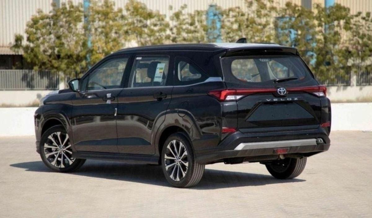 Toyota Veloz Toyota Veloz V 1.5 - Black inside Black 2025-1-1