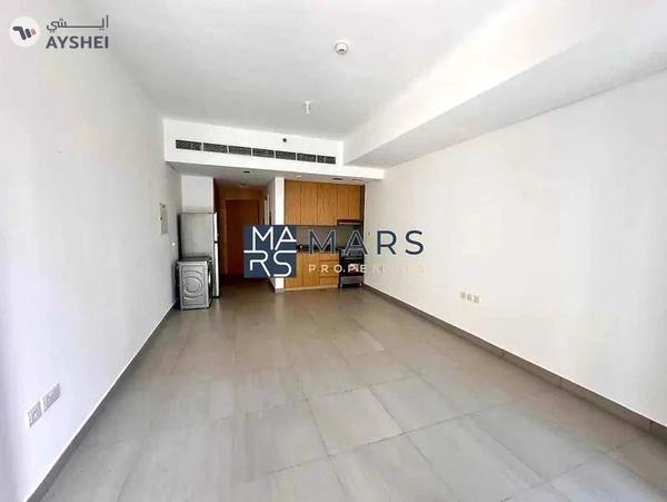 Balcony Studio | Pool | Parking | Gym