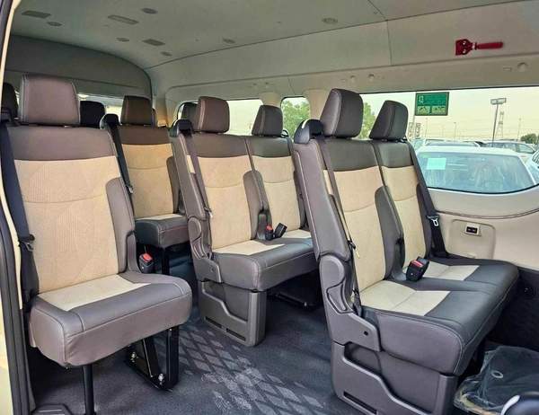 Toyota Hiace HIGHROOF GL / 13 SEATS WITH LEATHER / 2.8L DIESEL M/T V4 (CODE # HRDMGLJ)