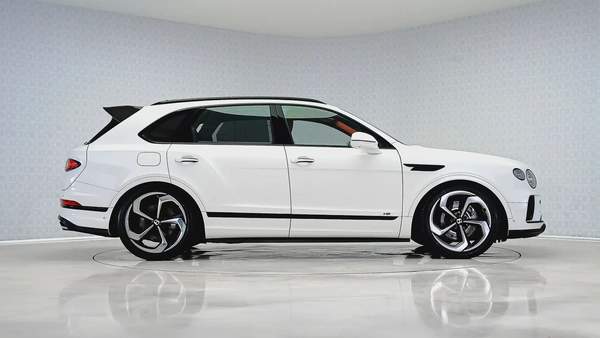 Special Offer | AED 10,330 PM | Carbon Fibre Package | Bentayga V8