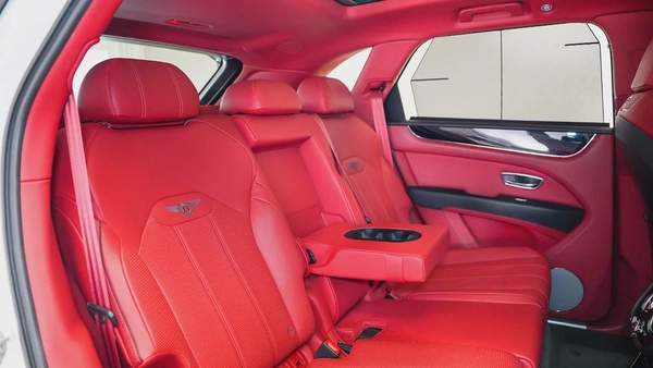 Special Offer | AED 10,330 PM | Carbon Fibre Package | Bentayga V8