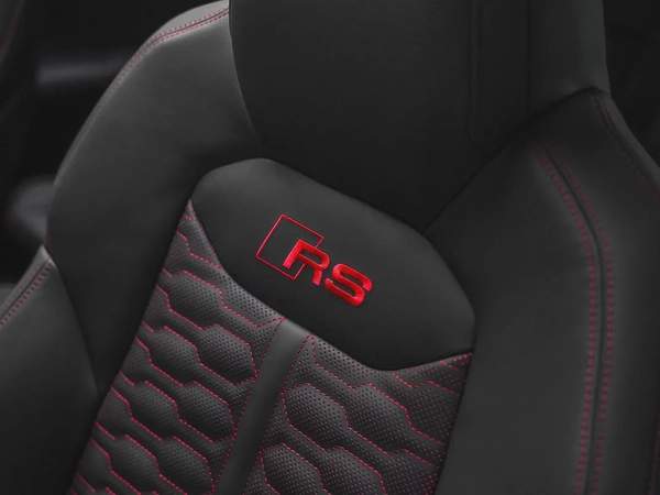 2026 BRAND NEW PERFORMANCE RSQ8-UNDER WARRANTY-PEARL-CARBON MATTE OPTICS-RS DESIGN RED-CERAMIC BRAKE