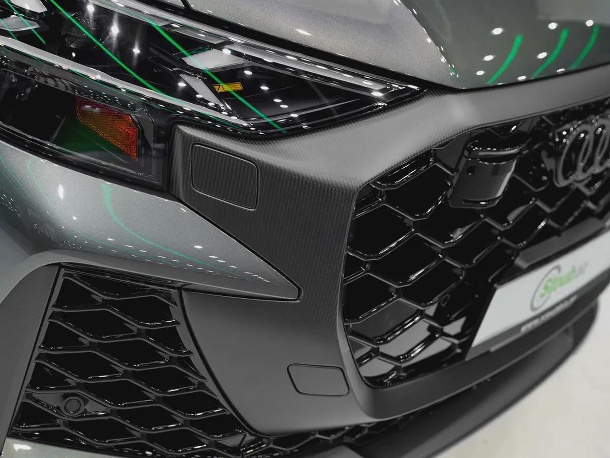 2026 BRAND NEW PERFORMANCE RSQ8-UNDER WARRANTY-PEARL-CARBON MATTE OPTICS-RS DESIGN RED-CERAMIC BRAKE-17-17