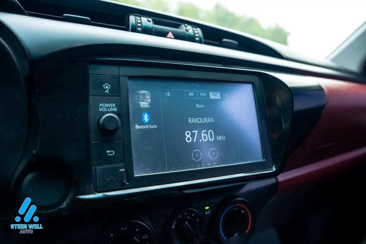2022 Toyota Hilux GL 2.7L Automatic – GCC Specs Dual Cab | Tough Performance, Ready to Drive Today-4-4