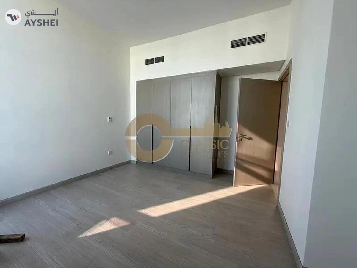 Lavish TH 4 bed | Corner Unit | Single Row-10-10