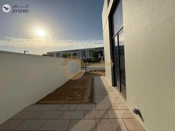 Lavish TH 4 bed | Corner Unit | Single Row