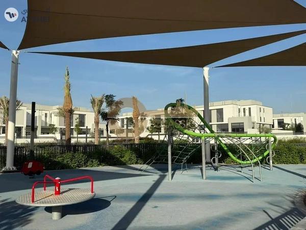 Lavish TH 4 bed | Corner Unit | Single Row