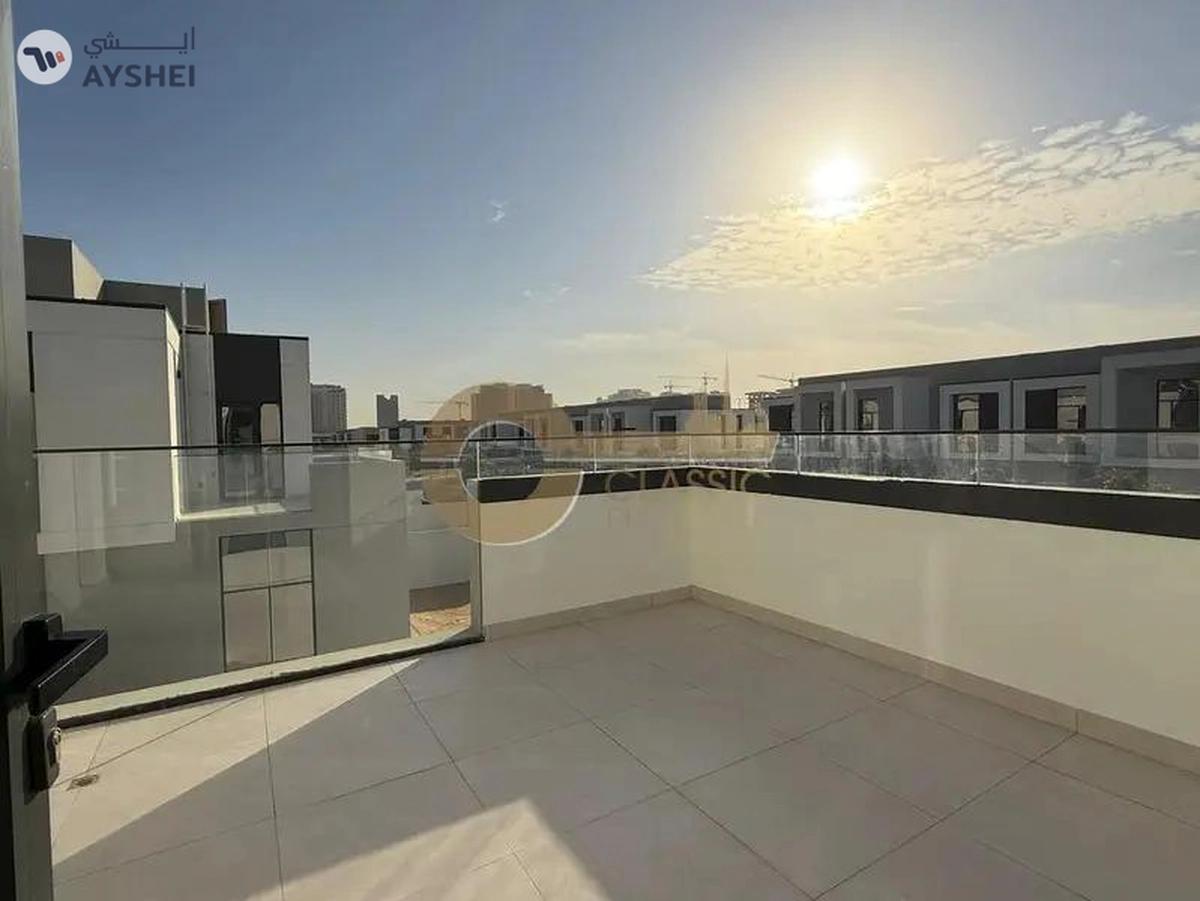 Lavish TH 4 bed | Corner Unit | Single Row-7-7