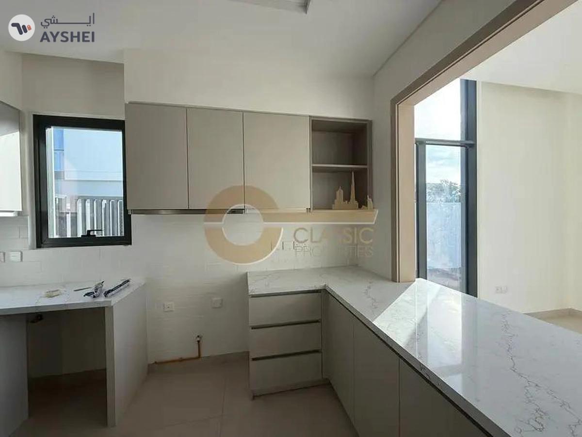 Lavish TH 4 bed | Corner Unit | Single Row-8-8