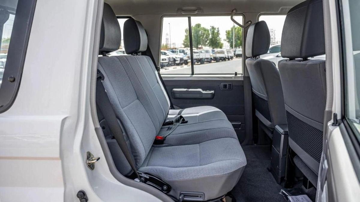 Toyota Land Cruiser 70 LAND CRUISER HARDTOP 5DOOR 4.5L-7-7