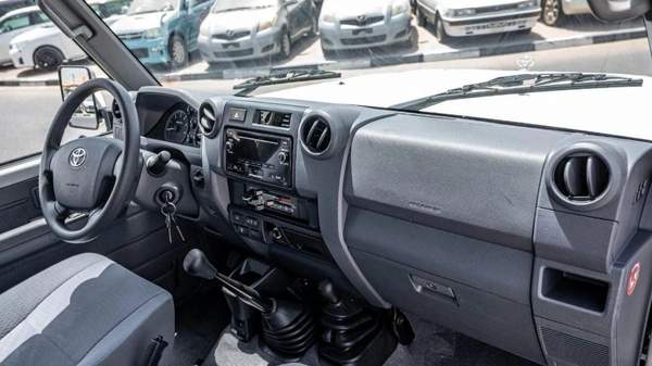 Toyota Land Cruiser 70 LAND CRUISER HARDTOP 5DOOR 4.5L
