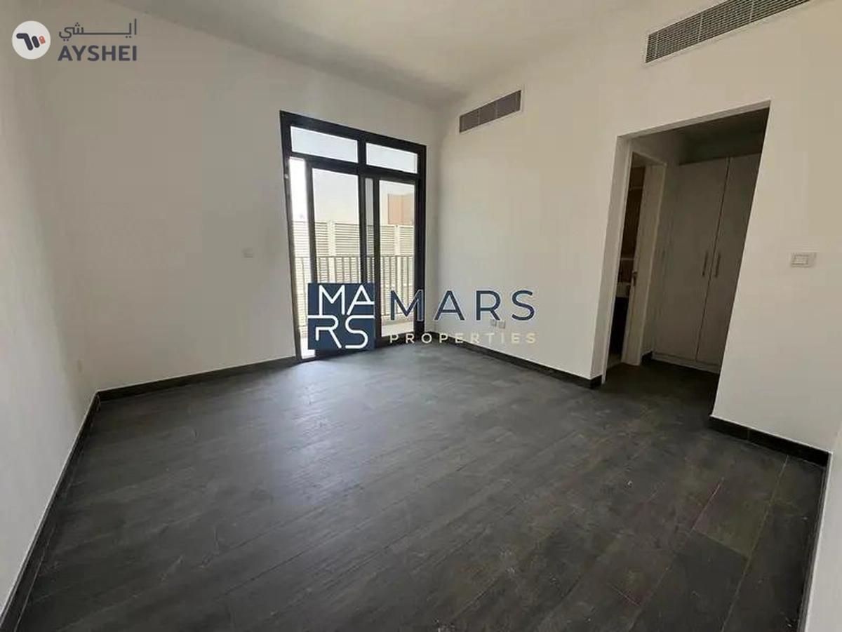 End Unit Villa With Study Room in Excellent Community-7-7