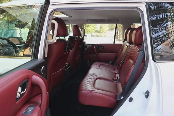 PATROL V6 SE PLATINUM - GCC SPECS - PPF - WARRANTY AND SERVICE - ACCIDENT FREE -