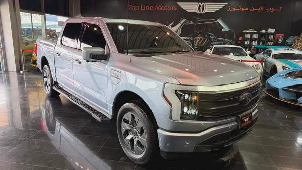 FORD F-150 LIGHTNING LARIAT ,EV, NO ACCIDENT, NO PAINT