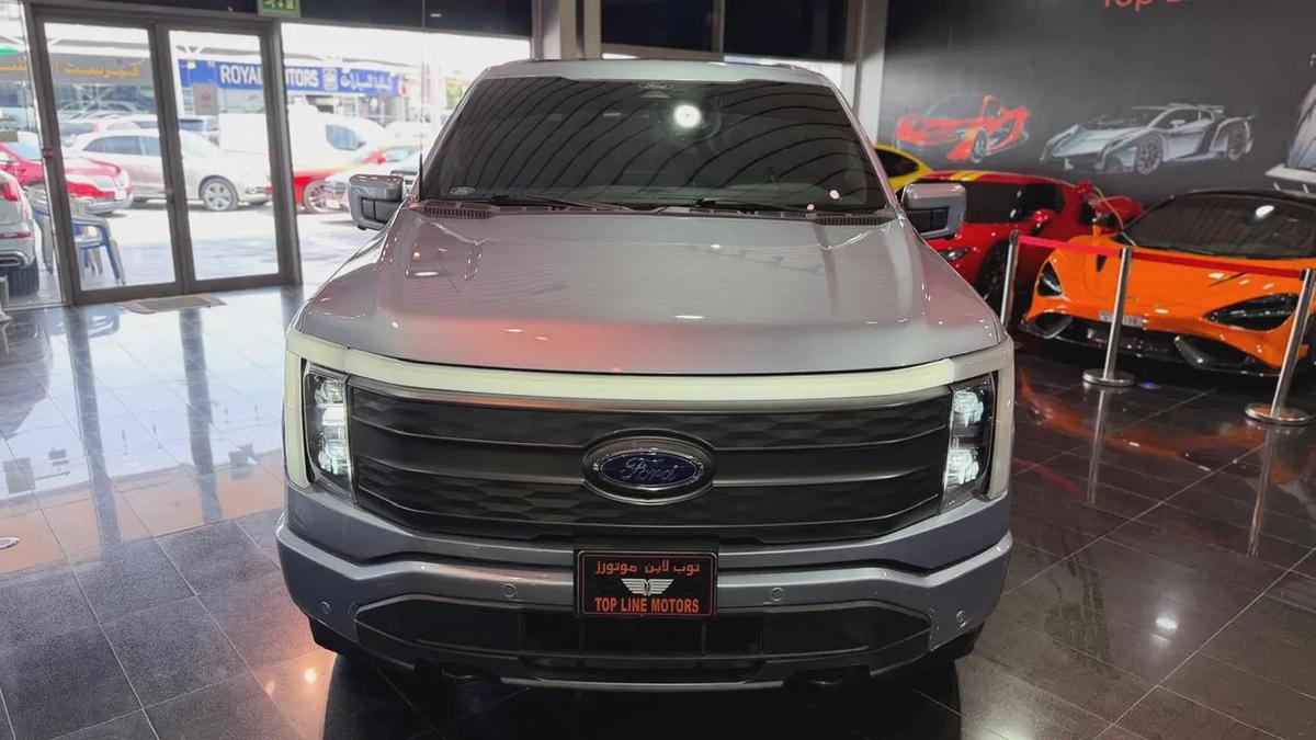 FORD F-150 LIGHTNING LARIAT ,EV, NO ACCIDENT, NO PAINT-2-2