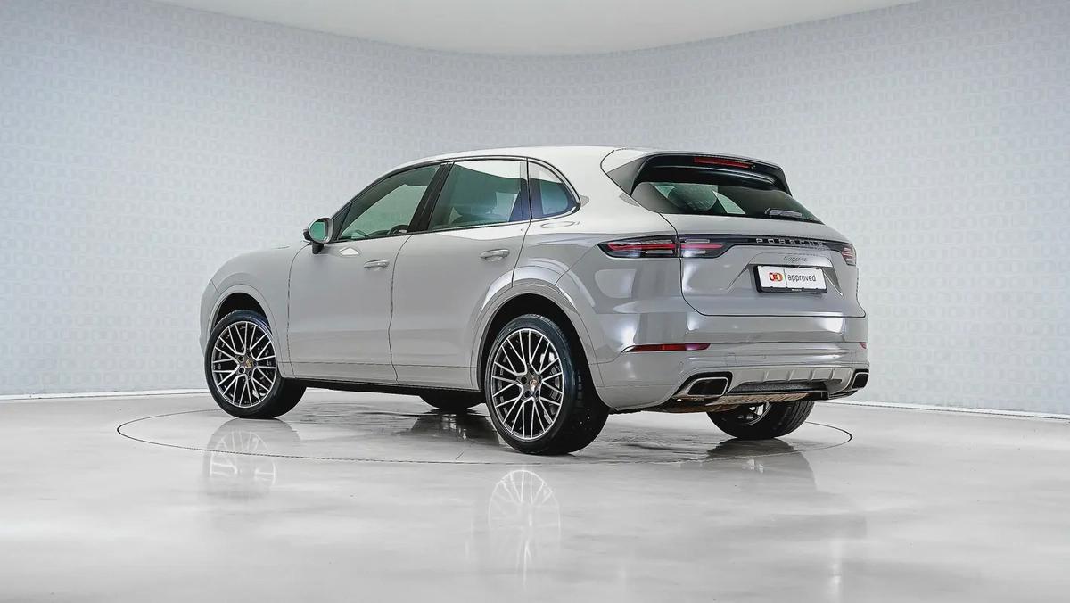Special Offer | AED 4,276 PM | Premium Colour, Low KM | Cayenne V6-1-1