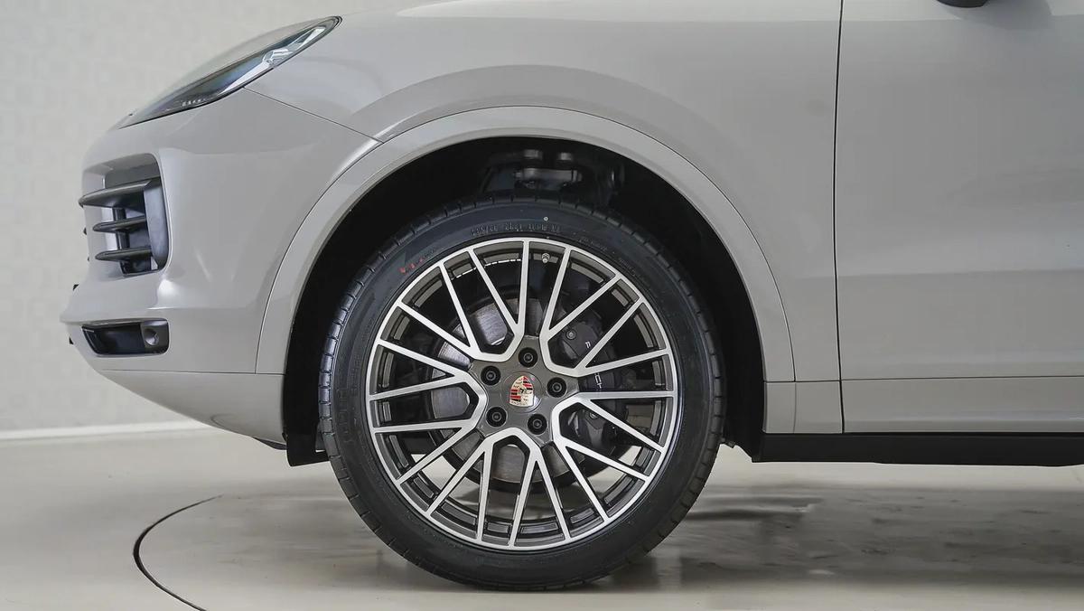 Special Offer | AED 4,276 PM | Premium Colour, Low KM | Cayenne V6-10-10