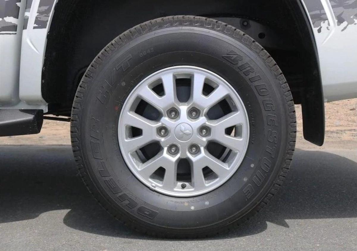 Mitsubishi L200 Mitsubishi L200Triton GLX PTR MT MY2025-19-19