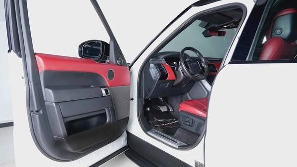 2019 - RANGE ROVER SPORT HSE DYNAMIC - GCC - IMMACULATE CAR