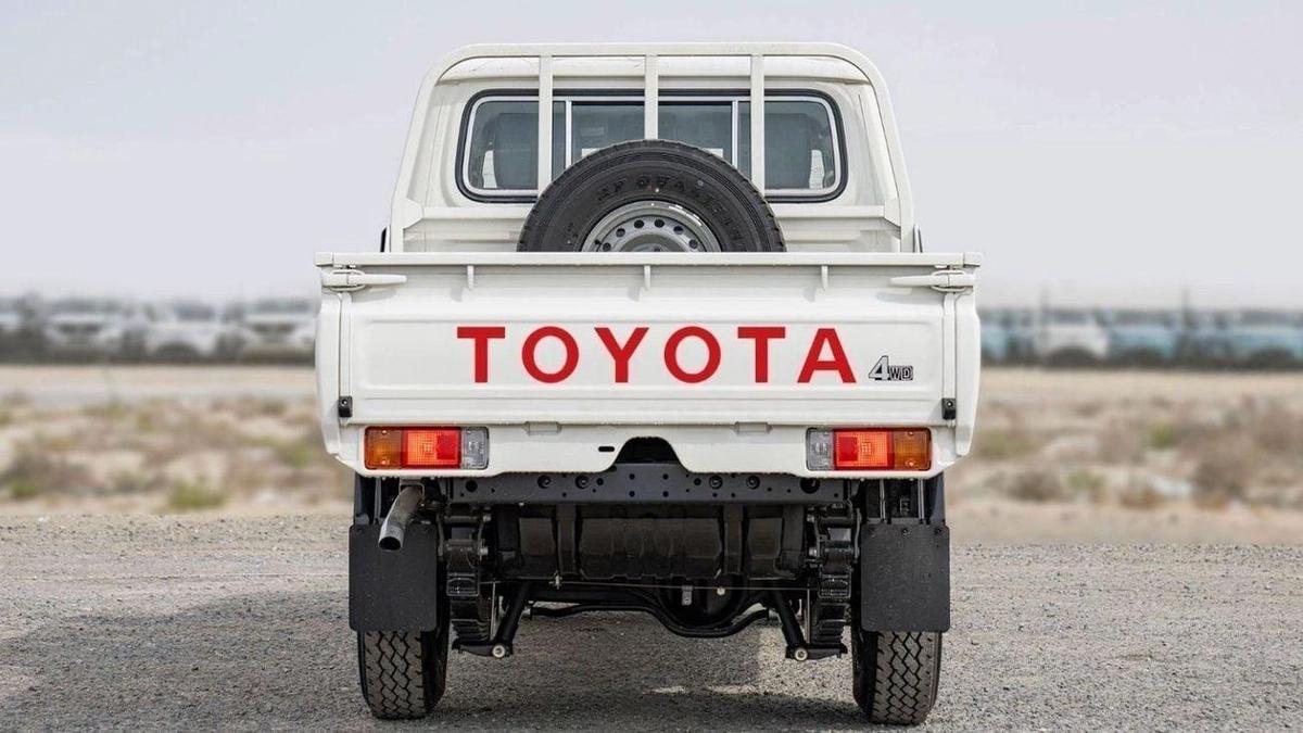 Toyota Land Cruiser Pick Up Toyota Land Cruiser Pick-up DC 4.2L Diesel MT 2024-4-4