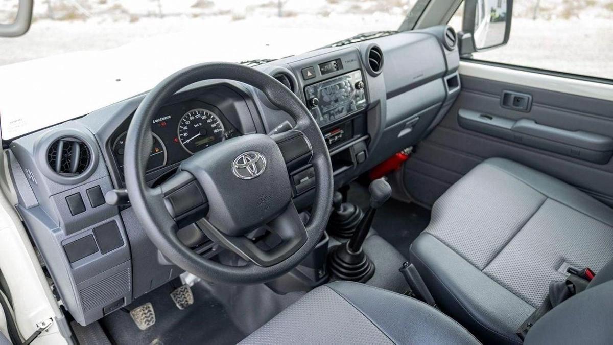 Toyota Land Cruiser Pick Up Toyota Land Cruiser Pick-up DC 4.2L Diesel MT 2024-13-13