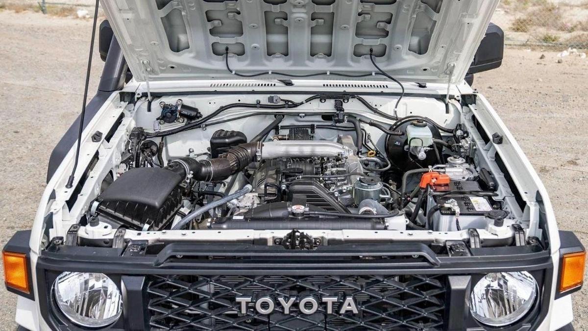 Toyota Land Cruiser Pick Up Toyota Land Cruiser Pick-up DC 4.2L Diesel MT 2024-19-19