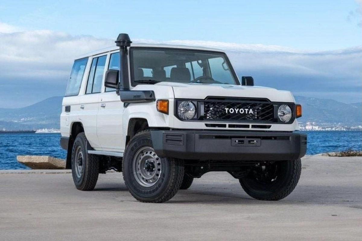 Toyota Land Cruiser 70 LC76 HARDTOP 5DOOR 4.5L V8 DIESEL-2-2