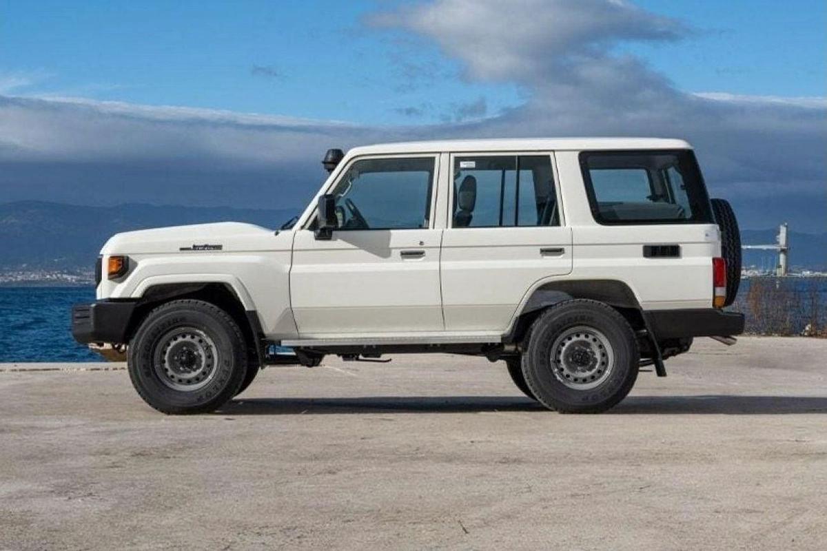 Toyota Land Cruiser 70 LC76 HARDTOP 5DOOR 4.5L V8 DIESEL-6-6