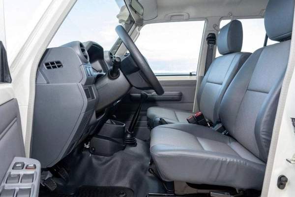 Toyota Land Cruiser 70 LC76 HARDTOP 5DOOR 4.5L V8 DIESEL