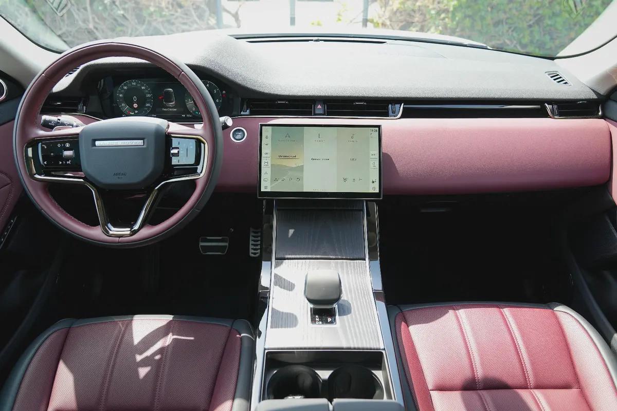 RANGE ROVER EVOQUE SE P250 DYNAMIC 2025!! FIVE YEARS WARRANTY!! THREE YEARS SERVICE CONTRACT-9-9