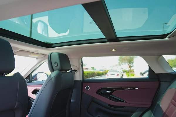 RANGE ROVER EVOQUE SE P250 DYNAMIC 2025!! FIVE YEARS WARRANTY!! THREE YEARS SERVICE CONTRACT