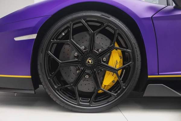 2022 LAMBORGHINI AVENTADOR ULTIMAE 01 OF 250. FULL CARBON