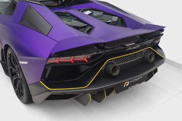 2022 LAMBORGHINI AVENTADOR ULTIMAE 01 OF 250. FULL CARBON