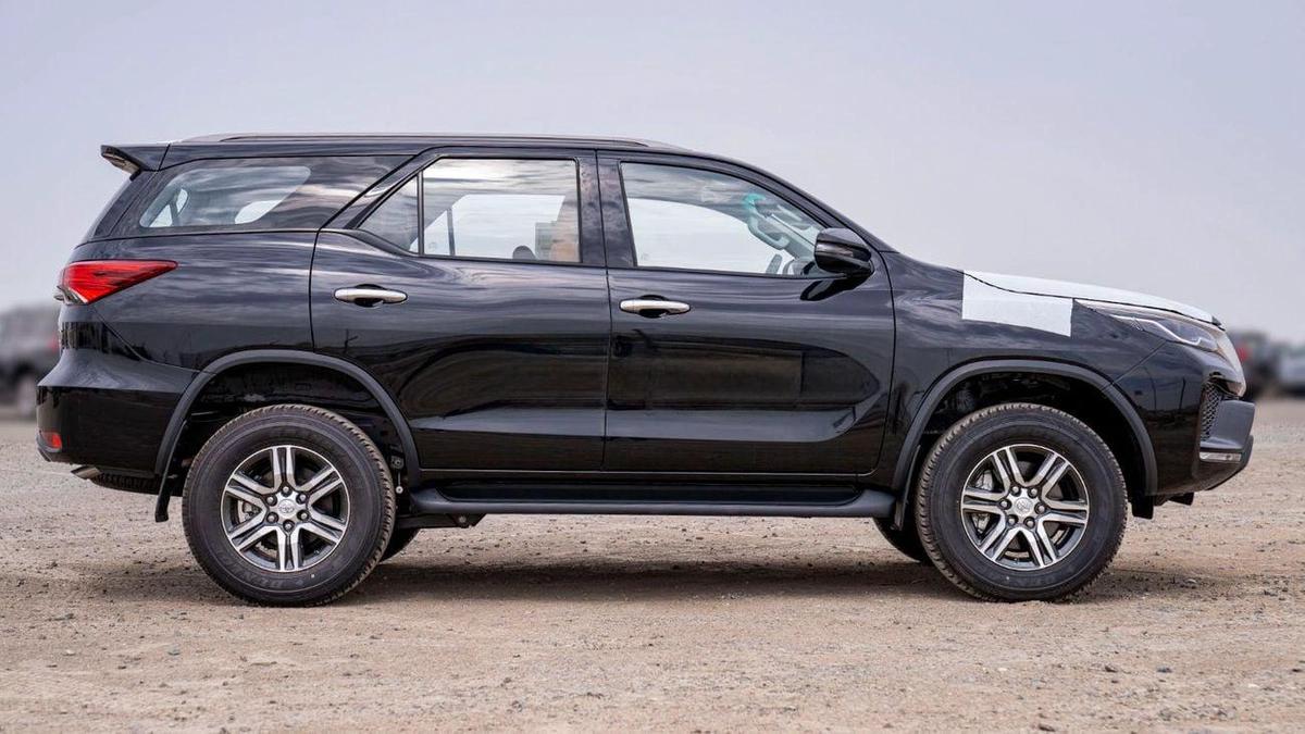Toyota Fortuner Toyota Fortuner 2.7L Petrol 4X4 MY2025-1-1