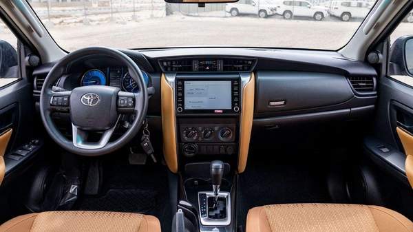Toyota Fortuner Toyota Fortuner 2.7L Petrol 4X4 MY2025