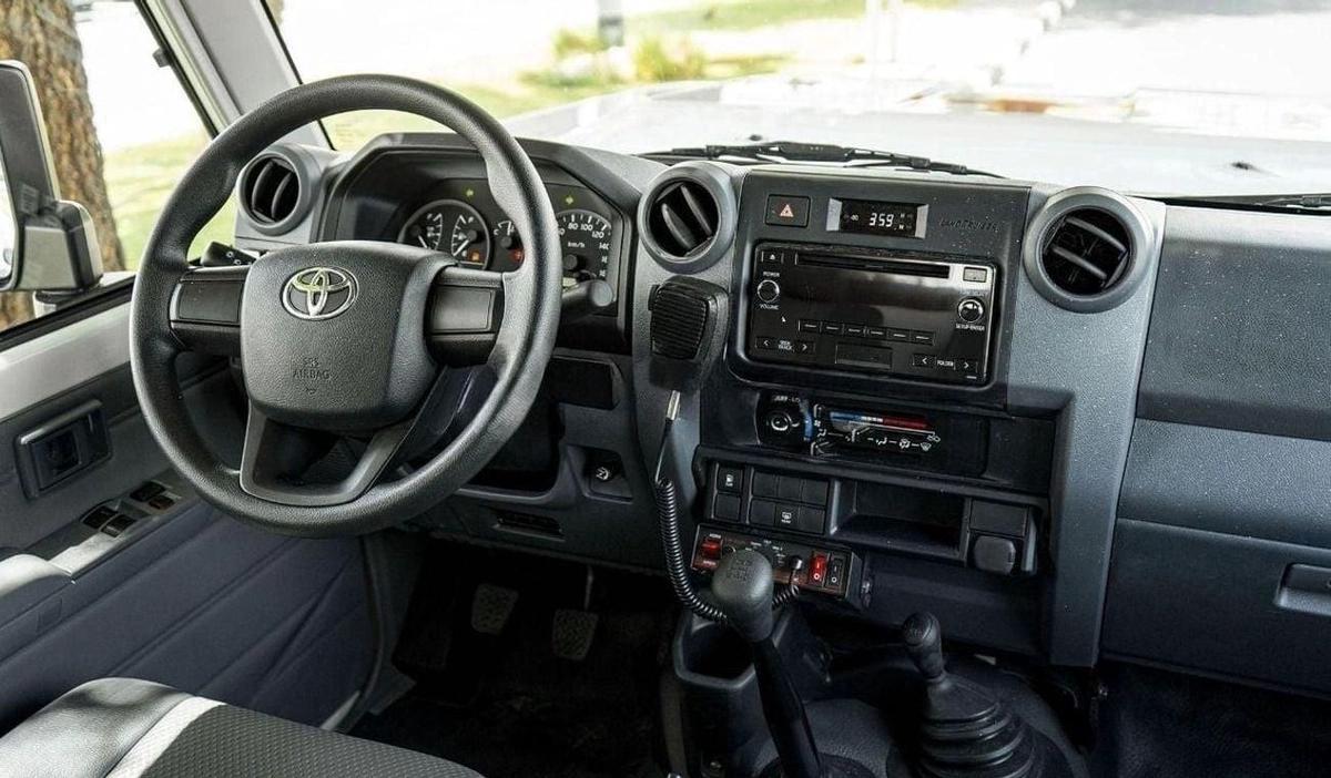 Toyota Land Cruiser 70 LC78 4.2L AMBULANCE 2026-7-7