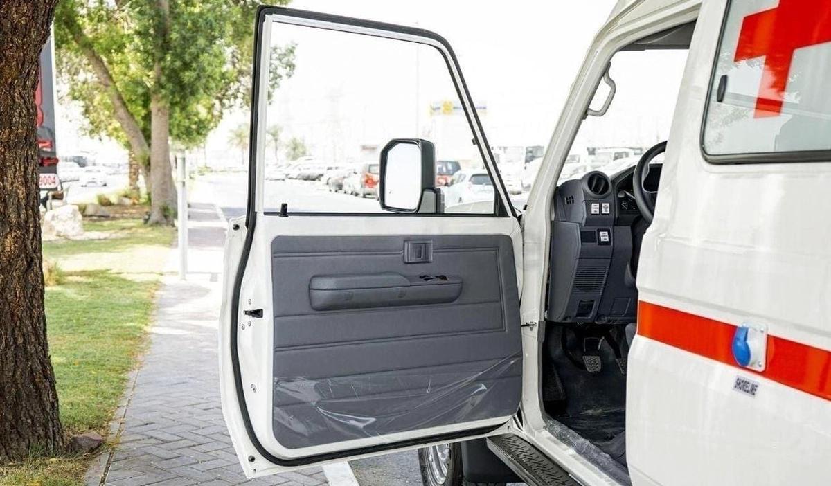 Toyota Land Cruiser 70 LC78 4.2L AMBULANCE 2026-12-12