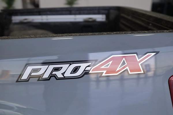 NISSAN NAVARA 2.5 DIESEL PRO4X 4X4 AT 2025