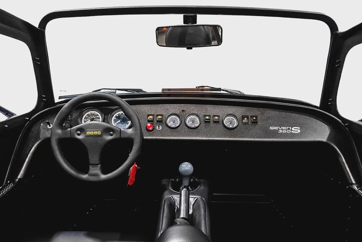 CASH ONLY: 239,000 AED | 2025 Caterham 360S / Perfect Entry-Level Caterham / Caterham Warranty-7-7