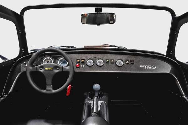 CASH ONLY: 239,000 AED | 2025 Caterham 360S / Perfect Entry-Level Caterham / Caterham Warranty