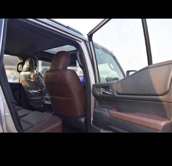 Toyota Prado VXR 2.4T